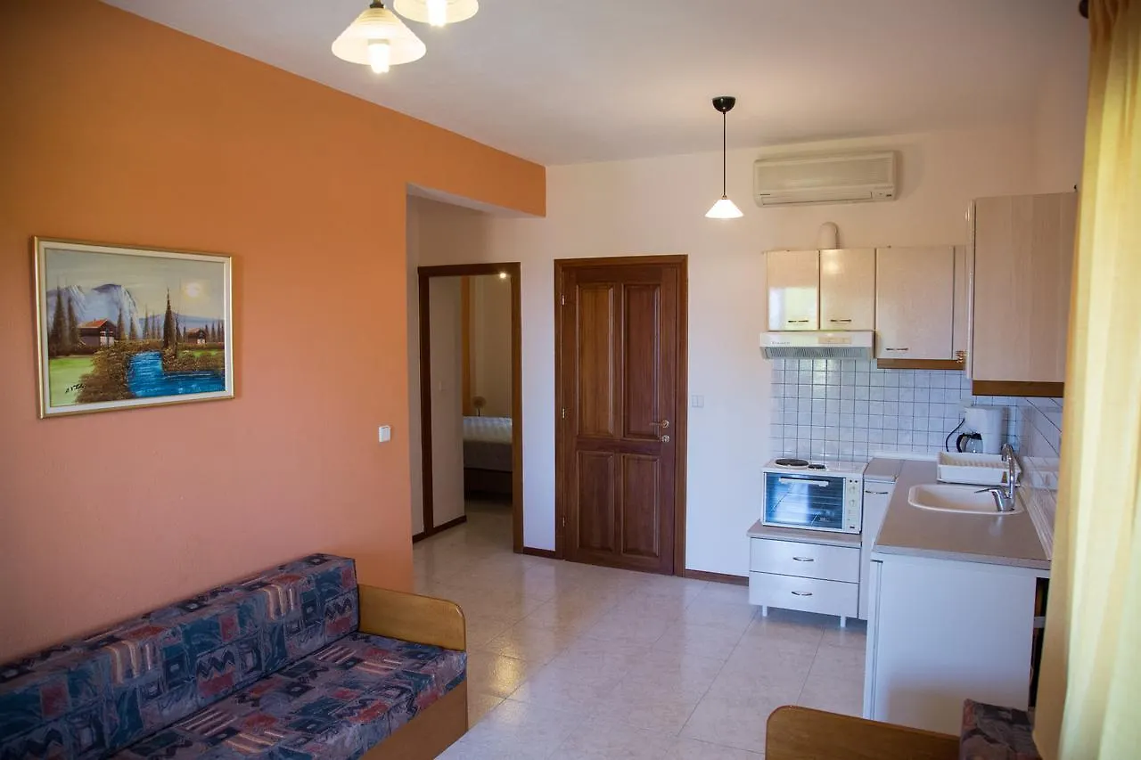 Elena Apartments & Studios Vourvourou