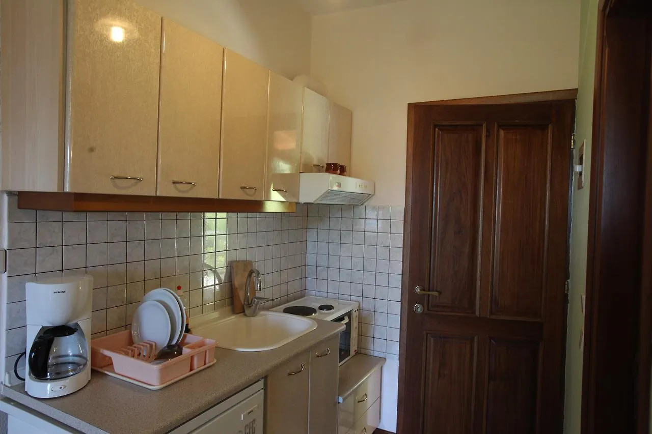 Elena Apartments & Studios Vourvourou